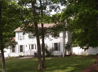 4437 Pine Ridge Dr, Bushkill, PA 18324