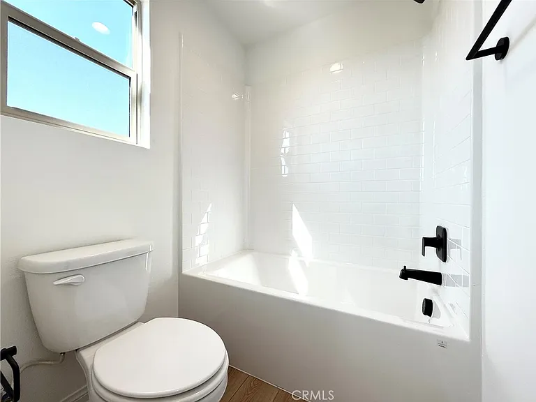 21696 Thomas Ct — Photo 31