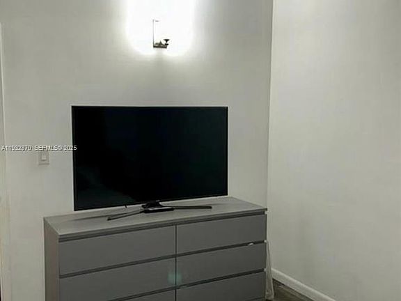 4th image of 133 NE 2nd Ave APT 2108