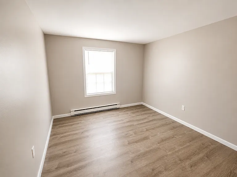 311 Littleton Ave #3AA — Photo 4