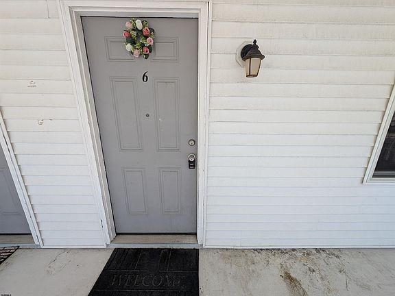 5th image of 12 N Iowa Ave