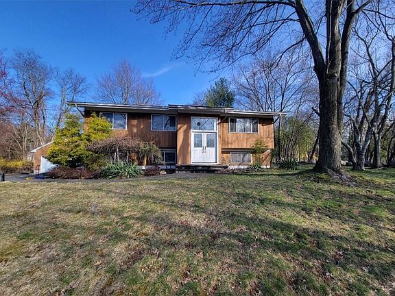 2nd image of 22 Smith Hill Road