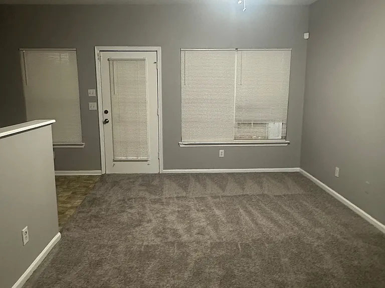 293 Brookview Dr — Photo 8