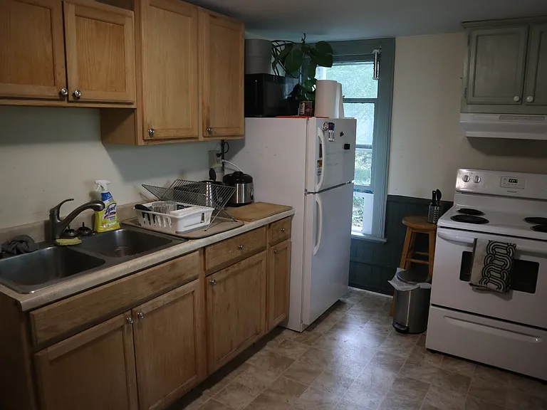 402 University Ave #2 — Photo 6