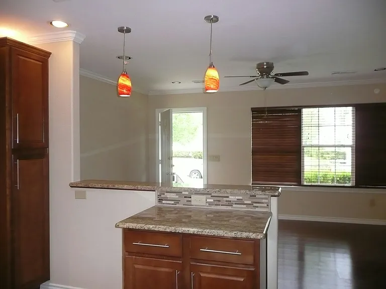 1406 Moran Dr — Photo 7