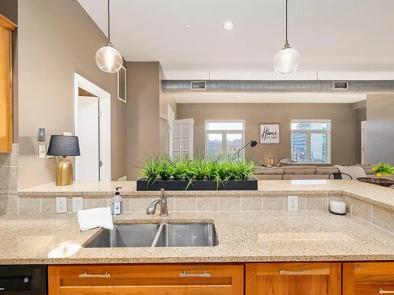 34 W Poplar Ave #402 — Photo 17