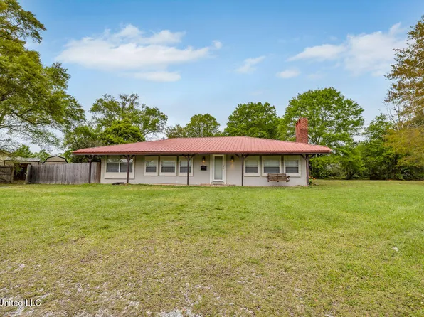 7020 Skylar Blvd, Kiln, MS 39556