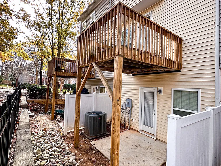 8010 Sycamore Hill Ln — Photo 19