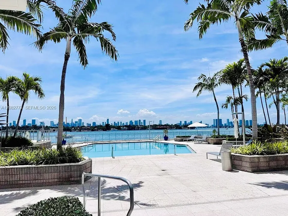 800 West Ave #505