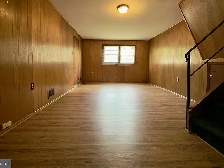 17 Wayne Dr — Photo 11