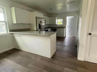 310 SW 16th St, Dania, FL 33004