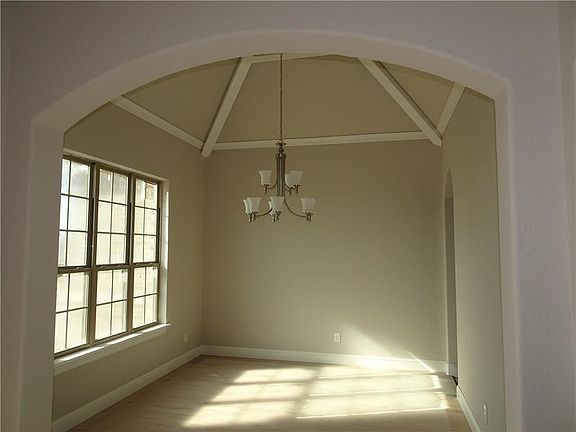 3rd image of 12417 Villa Milano Dr