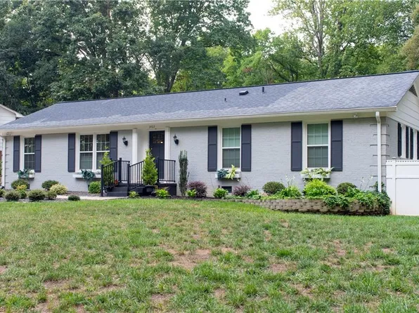 3403 Charing Cross Rd, Greensboro, NC 27455