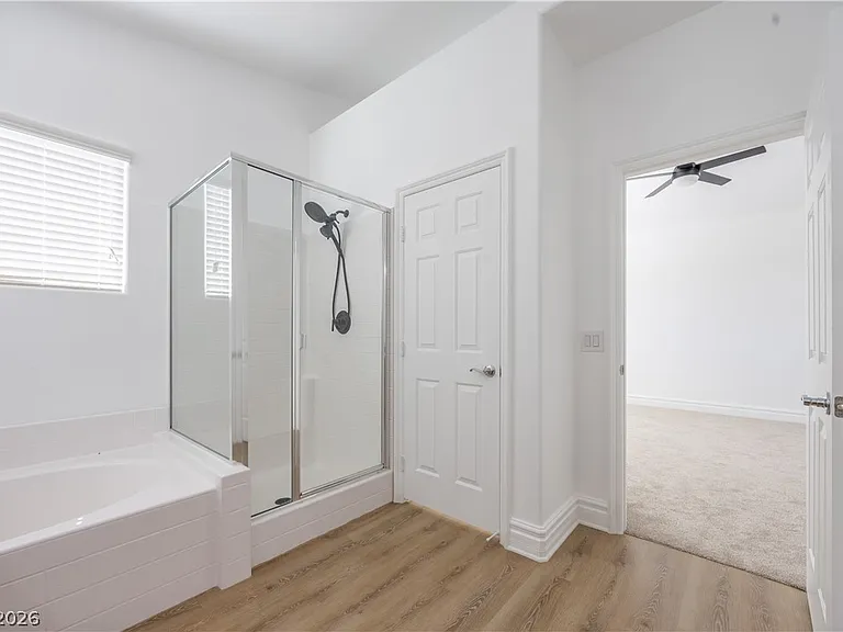 212 Fairway Woods Dr — Photo 19