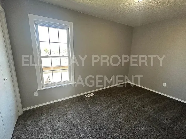 9118 E Funston St #B — Photo 8