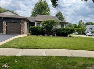 555 Lyon Dr, Buffalo Grove, IL
