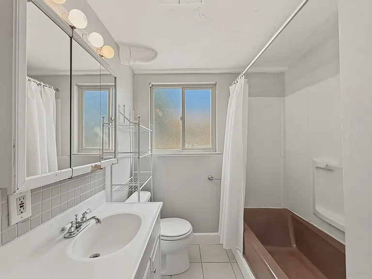 2936 W 42nd Ave #B — Photo 11