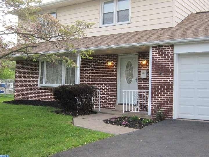 1st image of 198 Westbury Dr