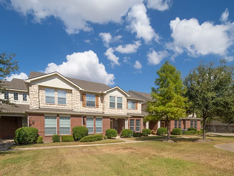 2215 Canterbury Park Dr — Photo 27