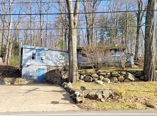 136 Main Rd, Montgomery, MA 01085