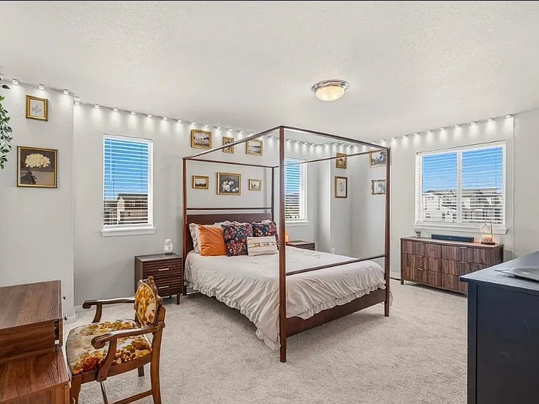 5872 Thurless Ln — Photo 17
