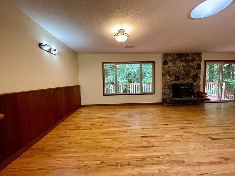2485 Sonnenfelt Rd — Photo 12