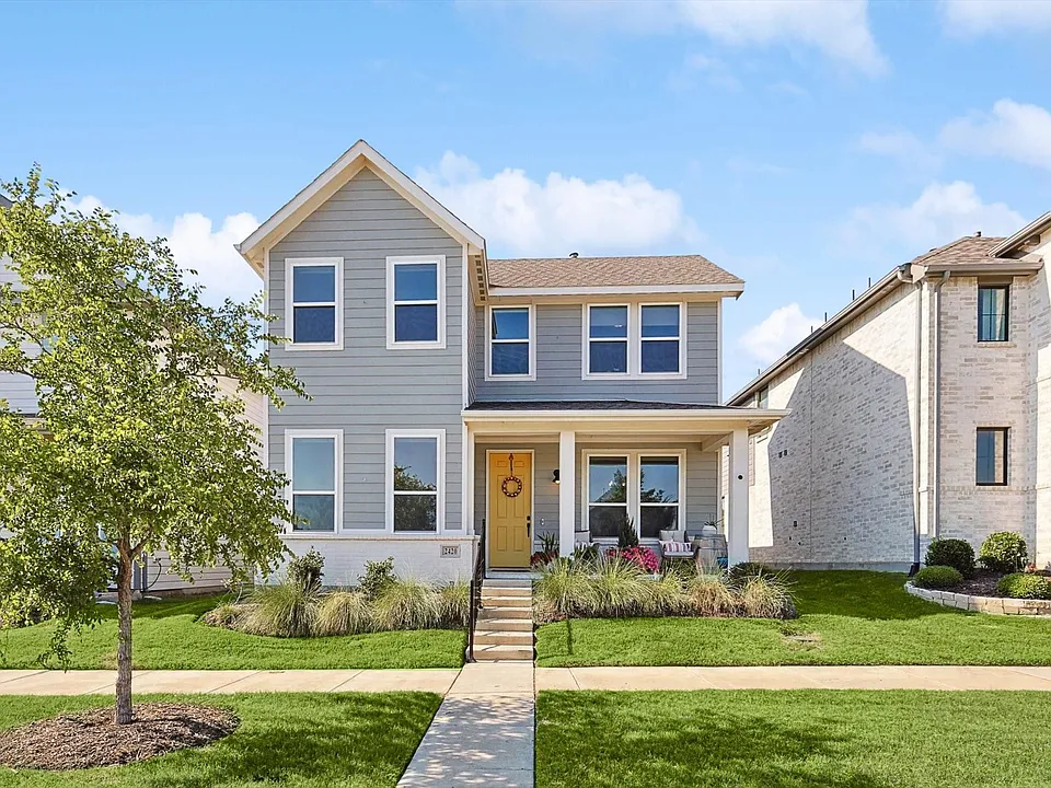 2420 Elm Pl