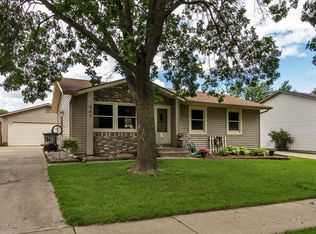 949 22nd St SE, Rochester, MN 55904