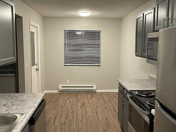 5th image of 692 Gordon Smith Blvd #11