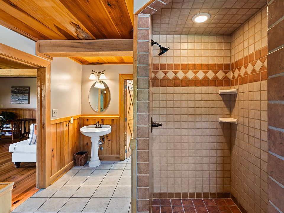 16th image of this home