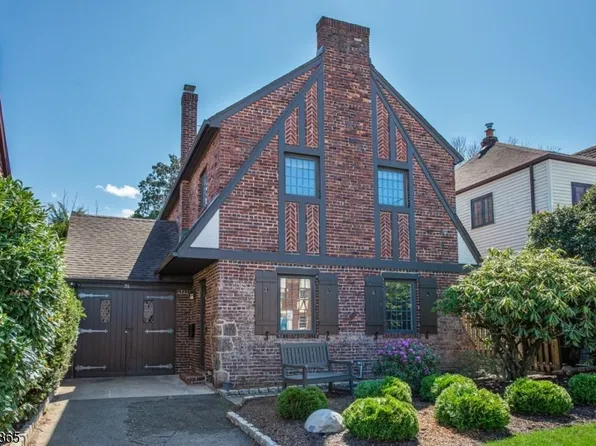 31 Windsor Rd, Clifton City, NJ 07012