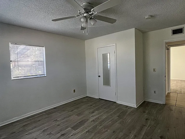 811 Hope Ave #1 — Photo 12
