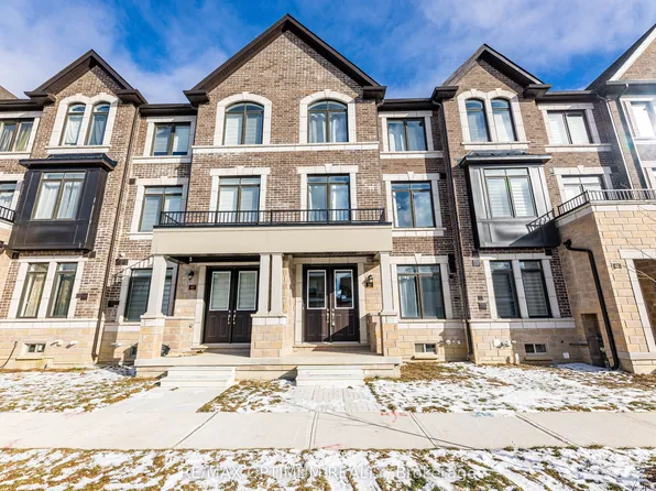 63 Minnock St, Caledon, ON L7C 4K8