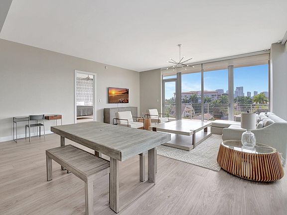 4th image of 21 Isle Of Venice Drive #402