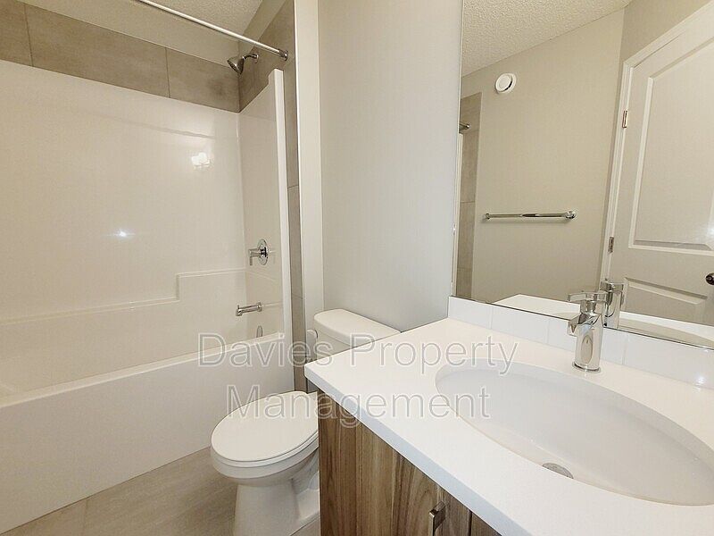 Edmonton Townhouse for rent - 3 Bedrooms — photo 18