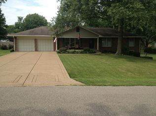 617 Crestmont Dr, Evansville, IN 47712