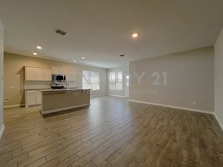 108 Birch Forest Ln — Photo 3