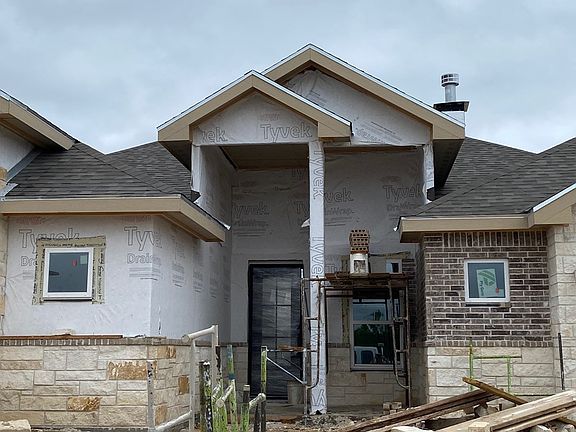 2nd image of 4717 Wolf Creek Dr