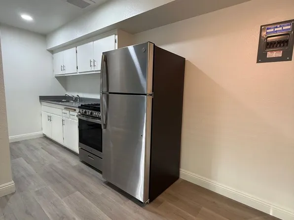 Olivewood Apartments