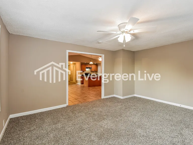2700 Florentine Rd — Photo 3