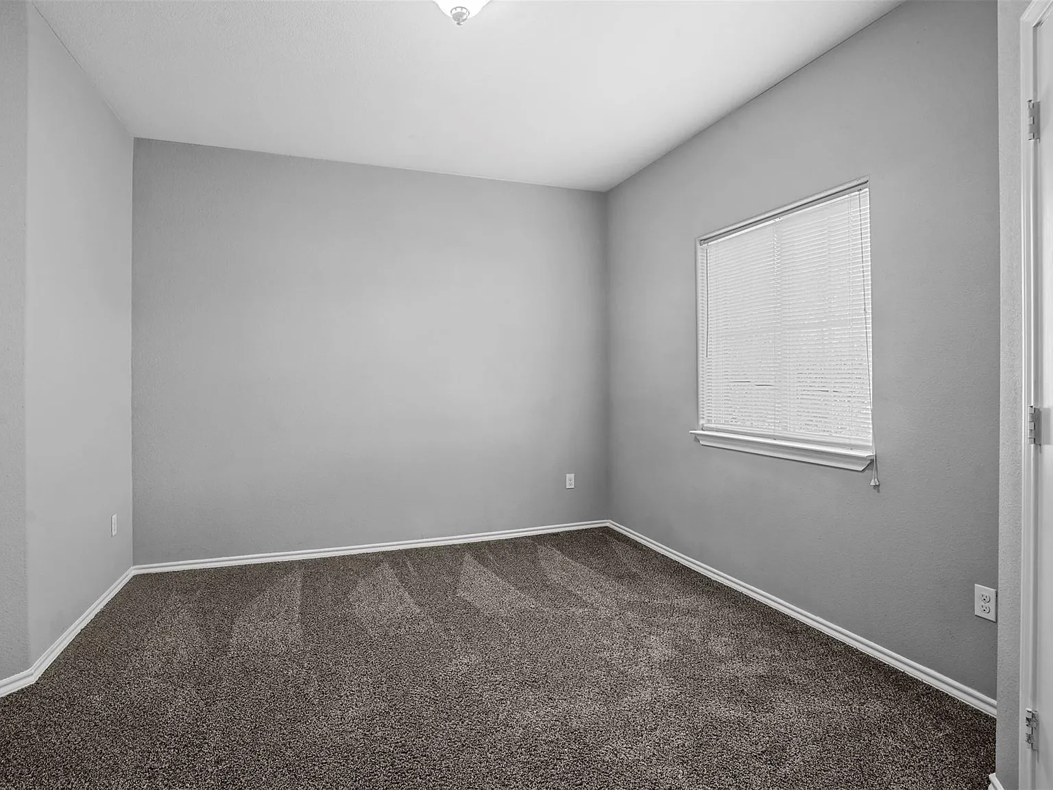 612 Meadow View Ct; Denton 76207 - 101 — Photo 4