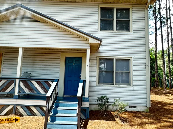 135 Murray Hill Rd Unit 4, Southern Pines, NC 28387