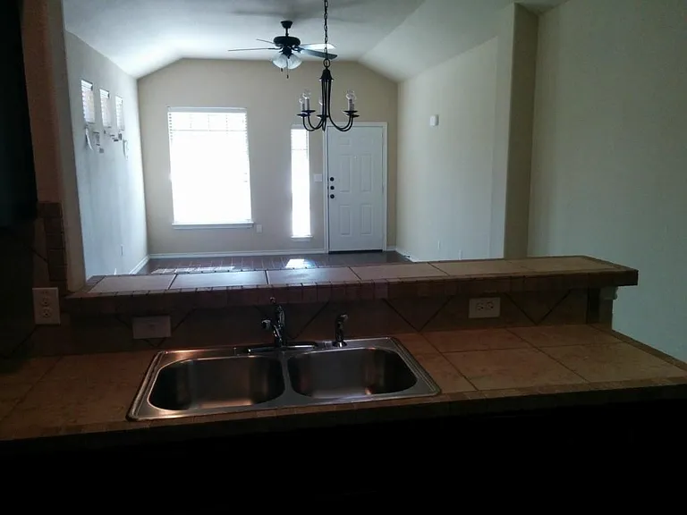 155 Creekside Villa Dr — Photo 6