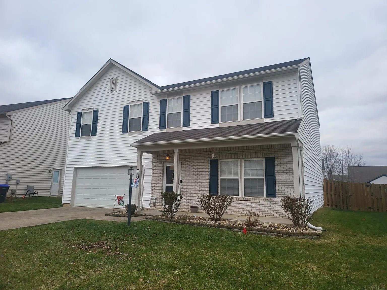 3541 S Glasgow Cir photo 1