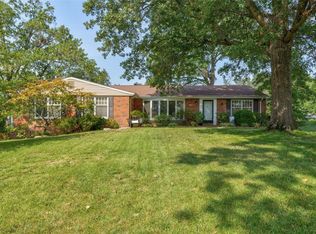 10649 Rebecca Dr, Saint Louis, MO 63128