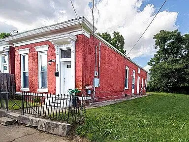 725 E Jacob St