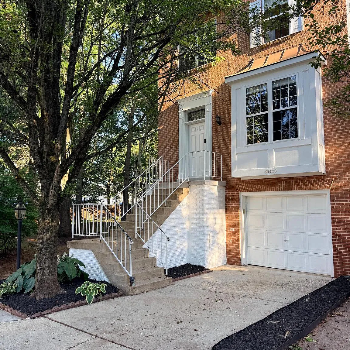 3 bed, 3.5 bath, 2434 sqft, $3,350 — Photo 1
