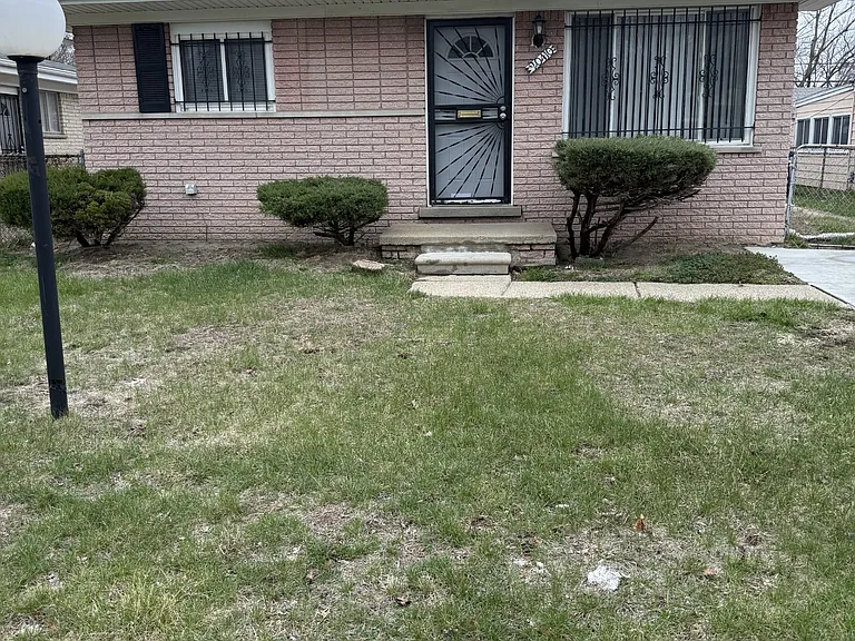 20410 Wisconsin St — Photo 1