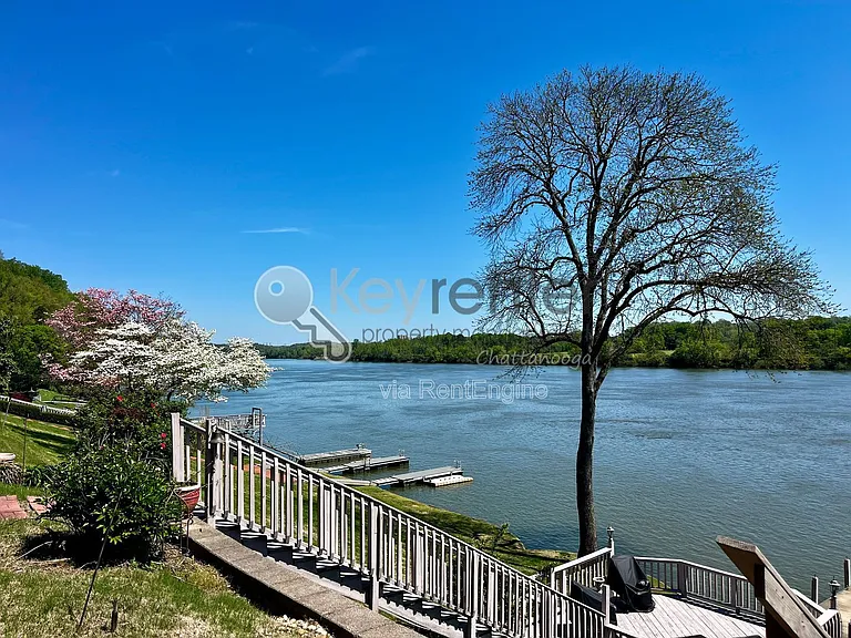 3166 Waterfront Dr — Photo 3