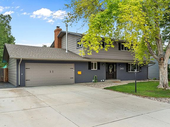3rd image of 2402 N Estrella Ave